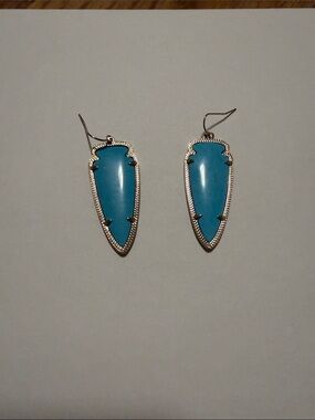 Kendra Scott Skylar Spear Statement Earrings.
